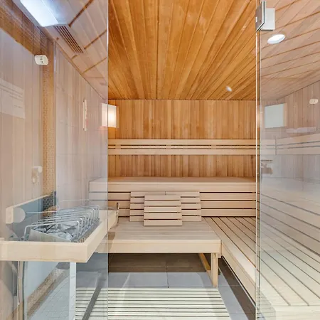 Tonbach 110, Schwimmbad, Sauna, Solarium, Balkon דירה באיירסברון